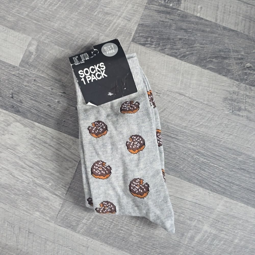 NWT, H&M • Chocolate Donut Socks, Size 10-11.5